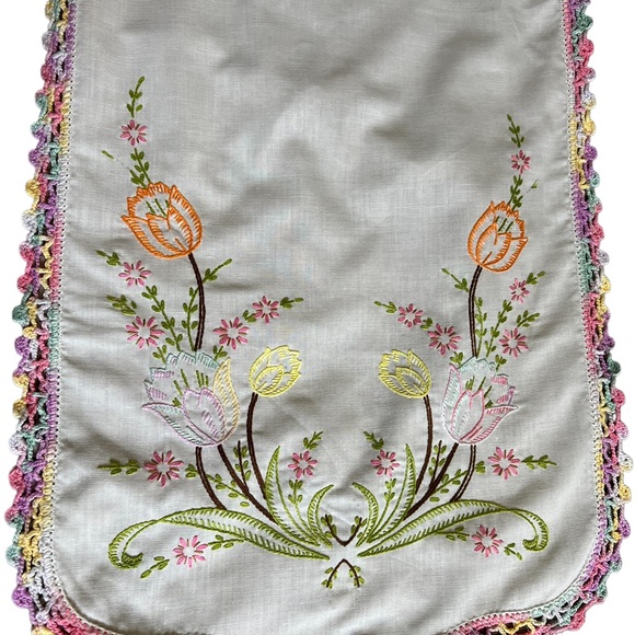 Vintage Hand Embroidered Cotton Table Runner - Picture 2 of 6